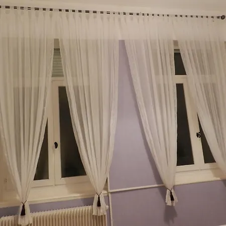- La Maison De Joséphine