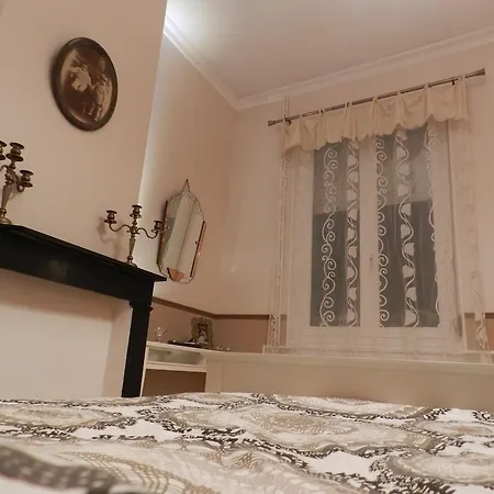 Chambres D'hotes - La Maison De Josephine Arras